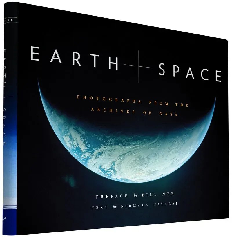 Chronicle Books Earth and Space fotobok innbundet NASA