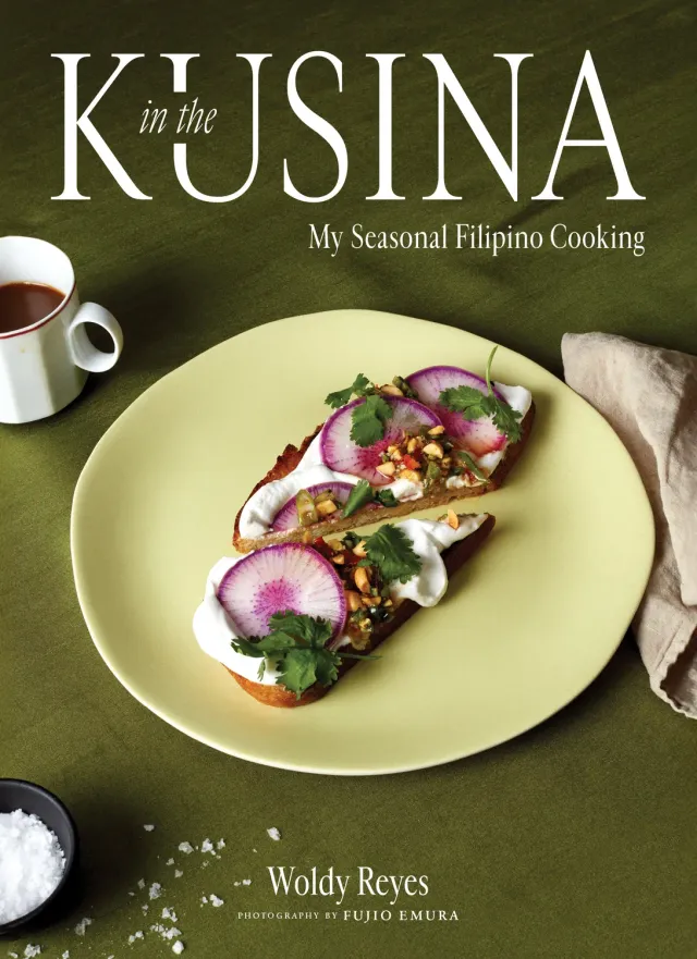 Chronicle In the Kusina filippinsk kokebok innbundet