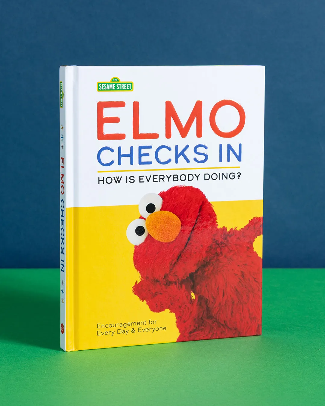 Chronicle Books Sesame Street Elmo Checks In innbundet