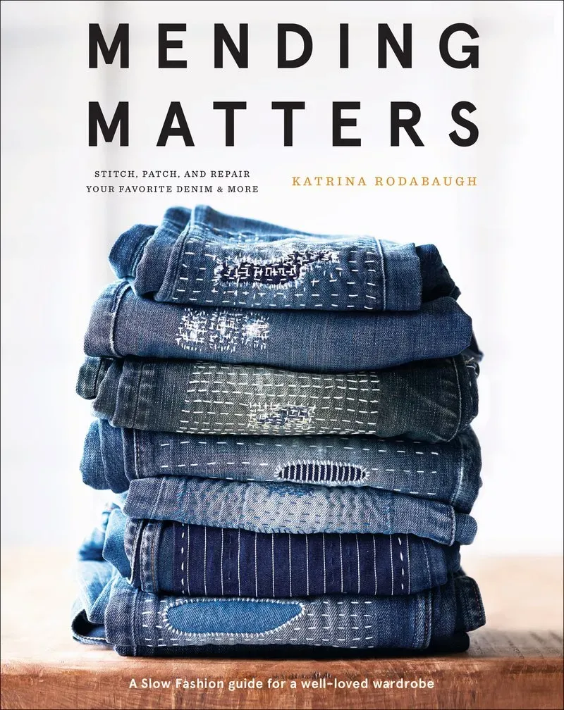 Abrams Mending Matters sybok innbundet lapping