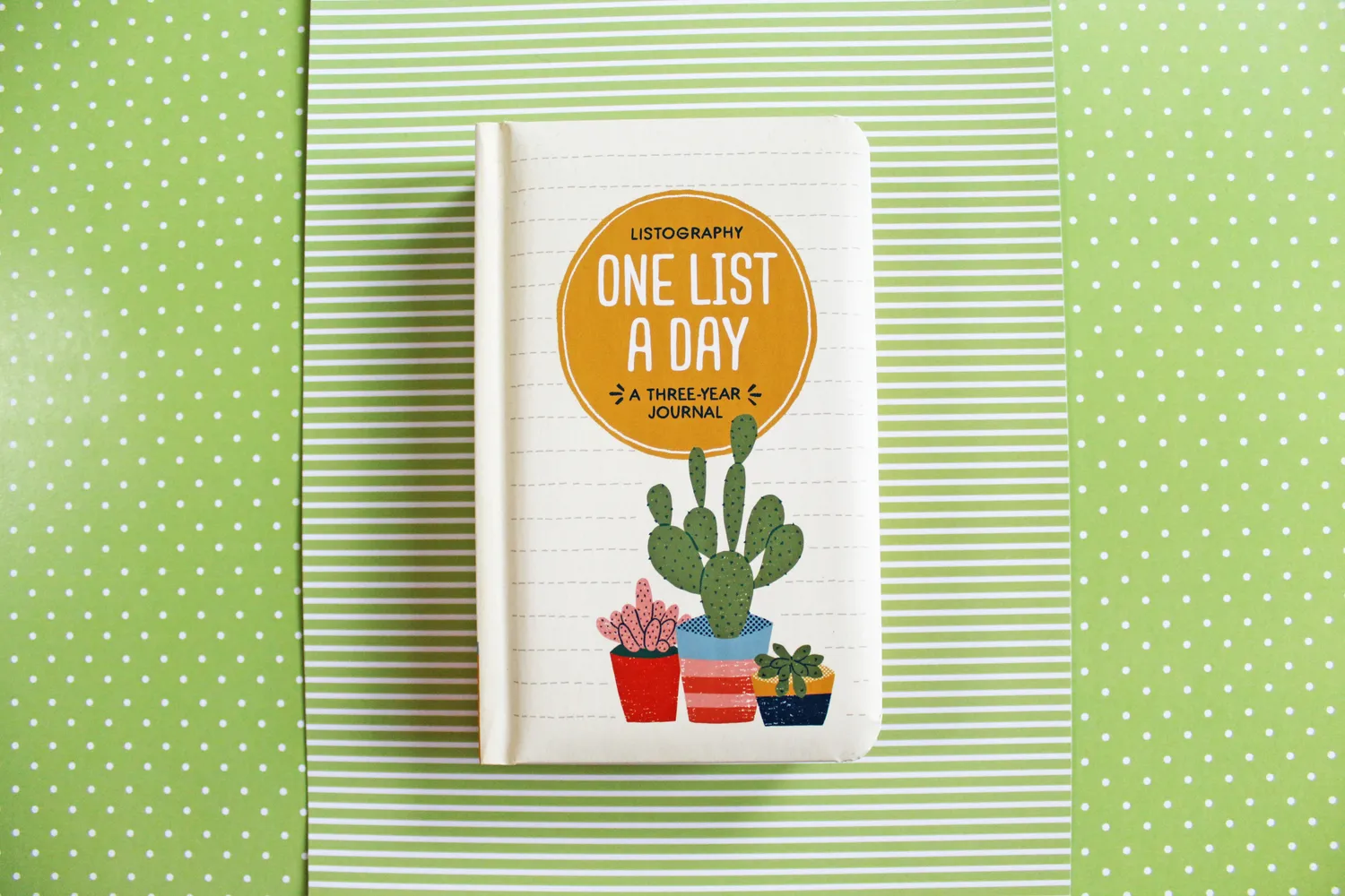 Listography One List a Day dagbok 3-års listejournal illustrert