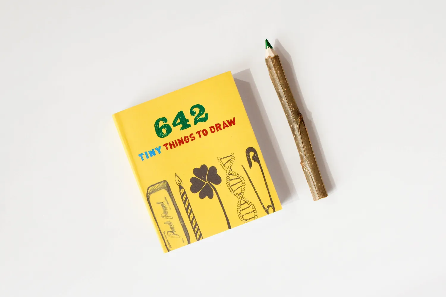 Abrams and Chronicle 642 Tiny Things to Draw tegnebok pocket