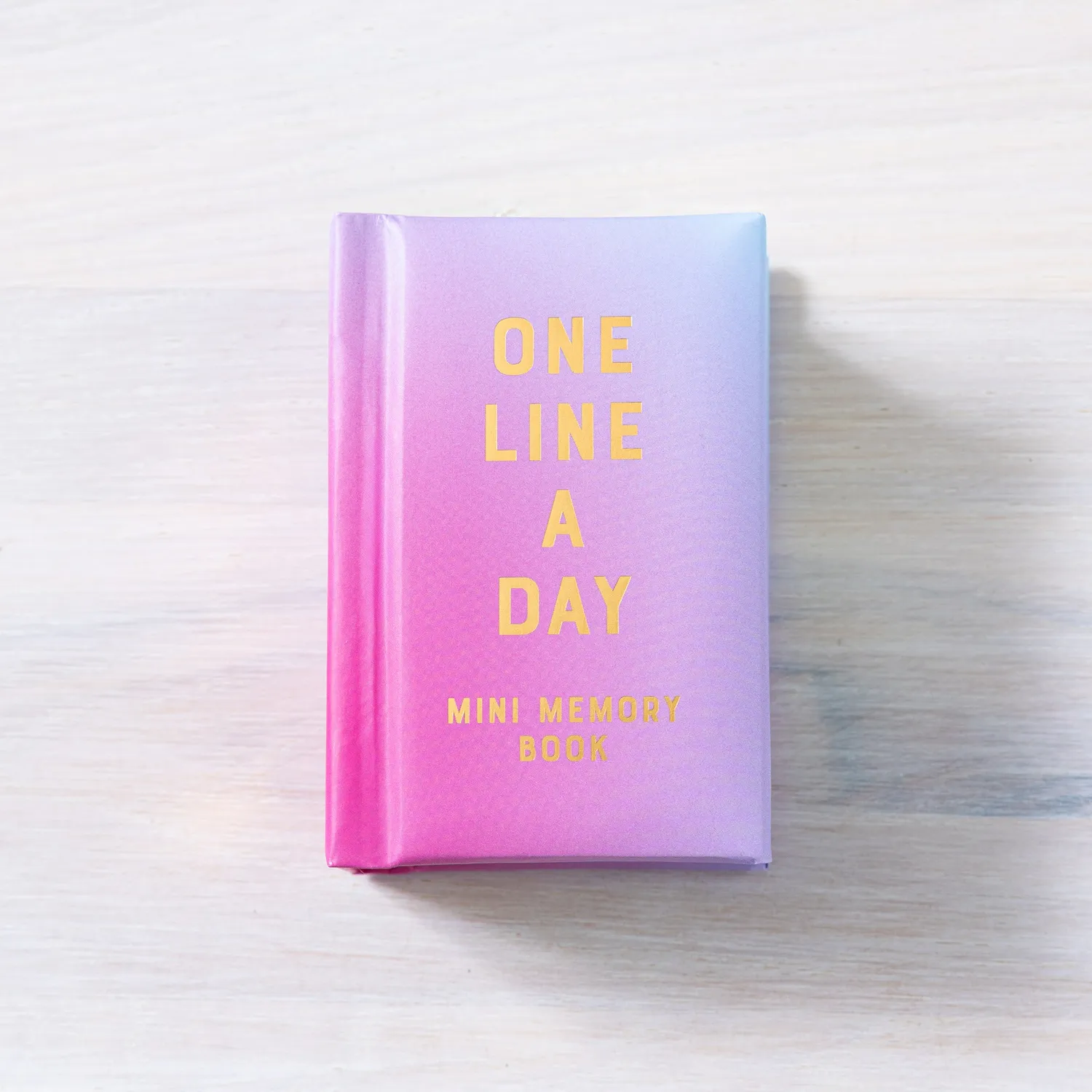 Chronicle Radiant Glow Mini One Line a Day dagbok