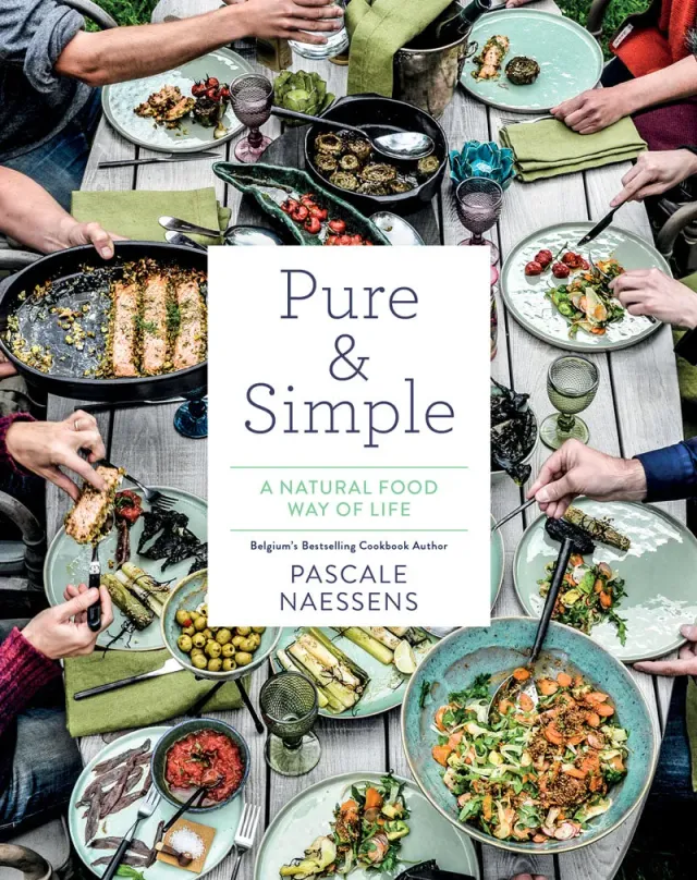 Pascale Naessens Pure & Simple kokebok innbundet