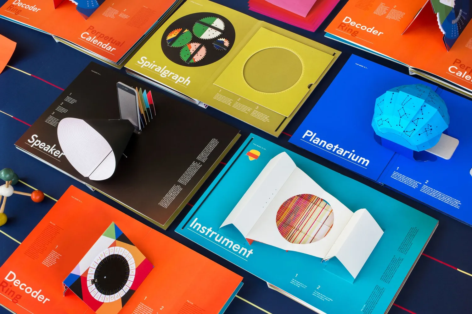 Chronicle Books This Book Is a Planetarium pop-up bok innbundet interaktiv