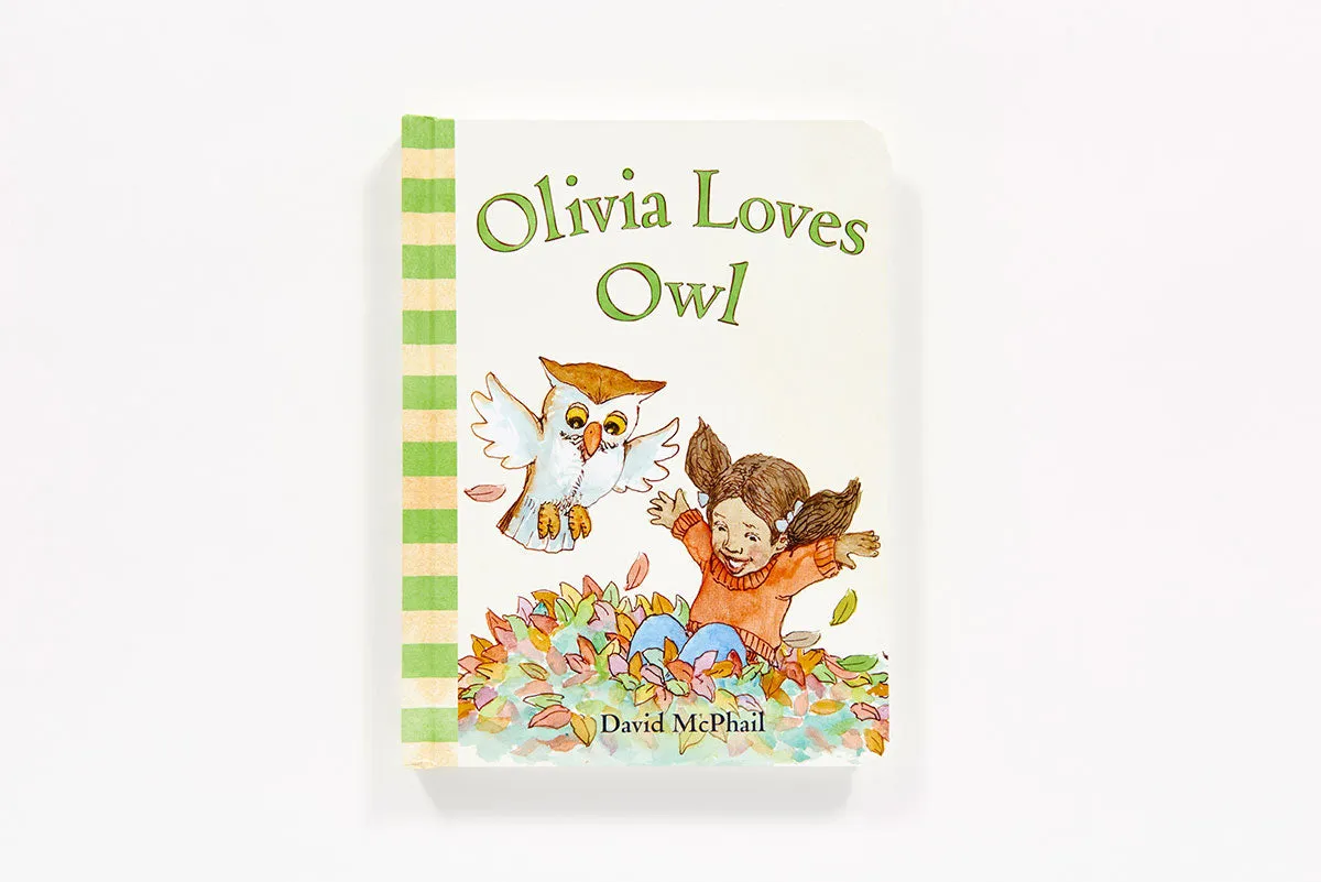 Abrams Appleseed Olivia Loves Owl pappbok småbarn