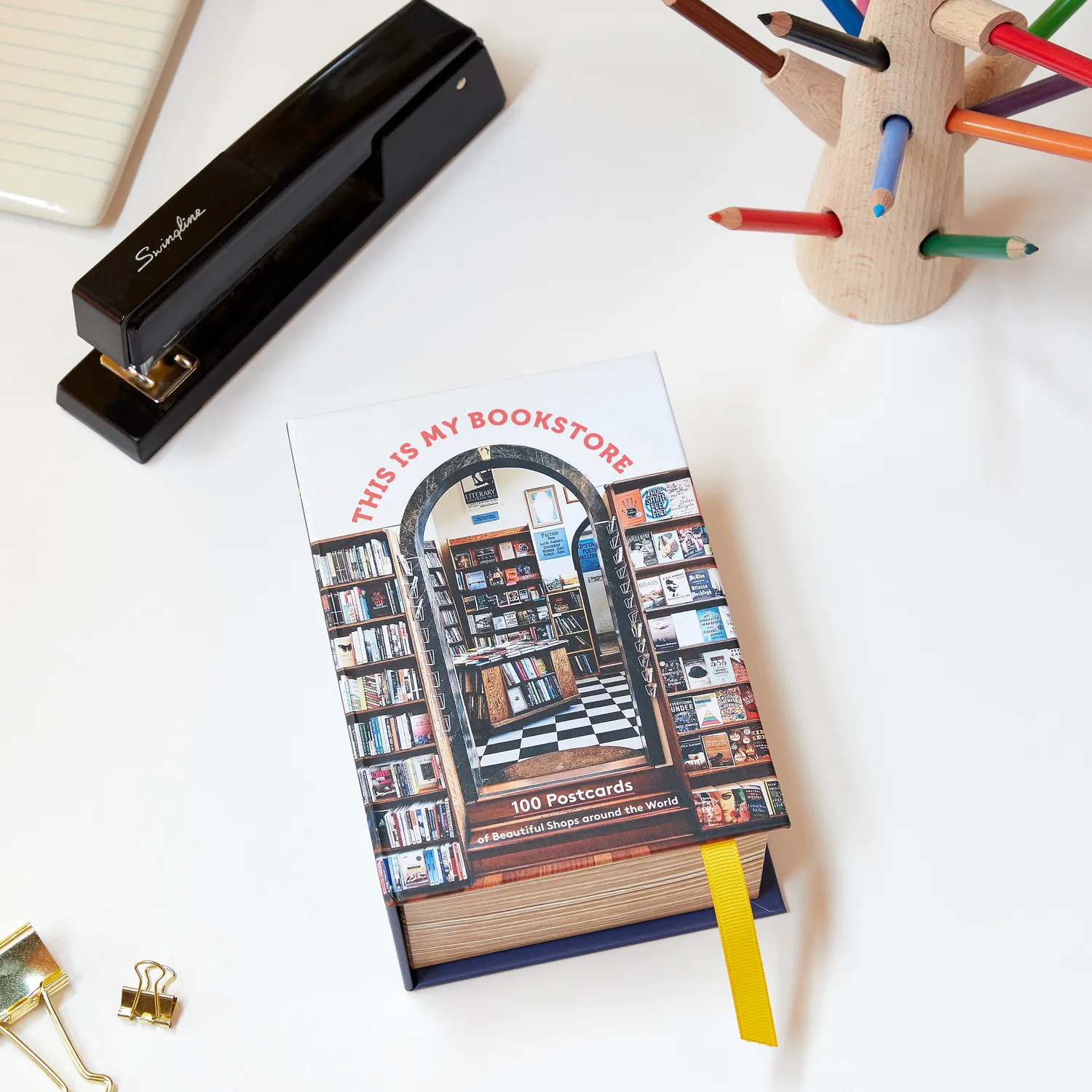 Chronicle Books This Is My Bookstore postkortbok 100 bokhandler