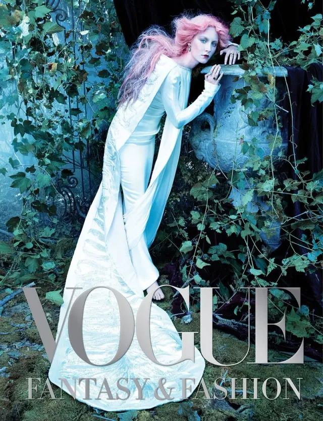 Abrams Vogue Fantasy & Fashion fotobok innbundet mote