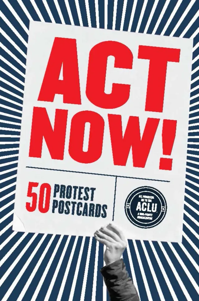 Abrams & Chronicle Books Act Now! postkortbok 50 protestkort