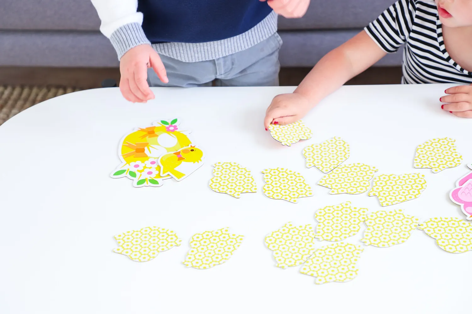 Chronicle Books Little Bluebird's Matching Game memoryspill barn